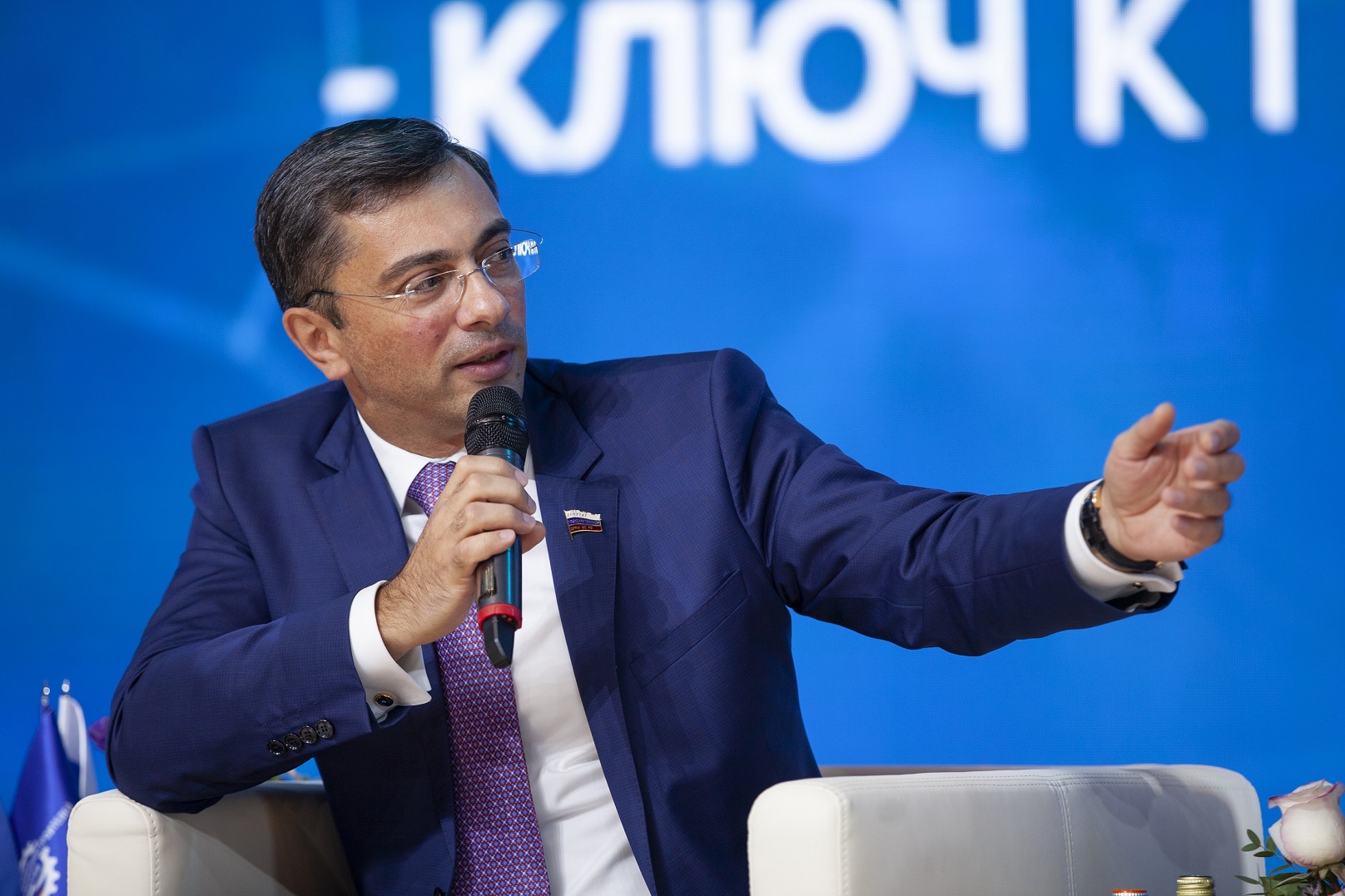 В.Гутенёв: "Совершенствование законодательства в контрактной сфере интенсифицирует формирование заказа для высокотехнологичной промышленности" В.Гутенёв: "Совершенствование законодательства в контрактной сфере интенсифицирует формирование заказа для высокотехнологичной промышленности"